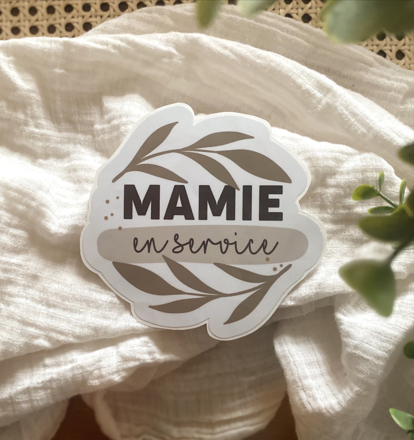Autocollant voiture « Mamie en service »