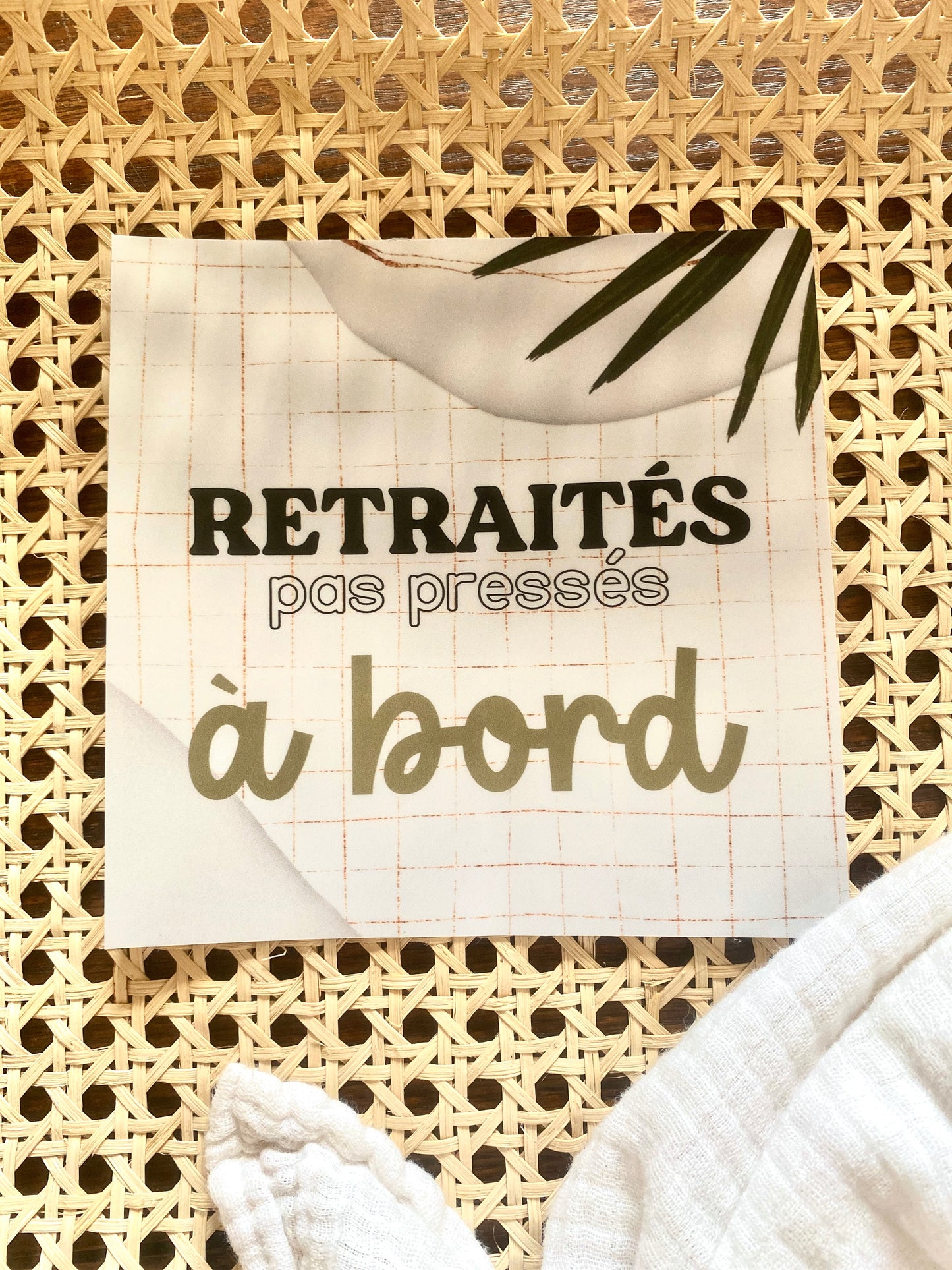 Autocollant voiture « Retraités pas pressés à bord »