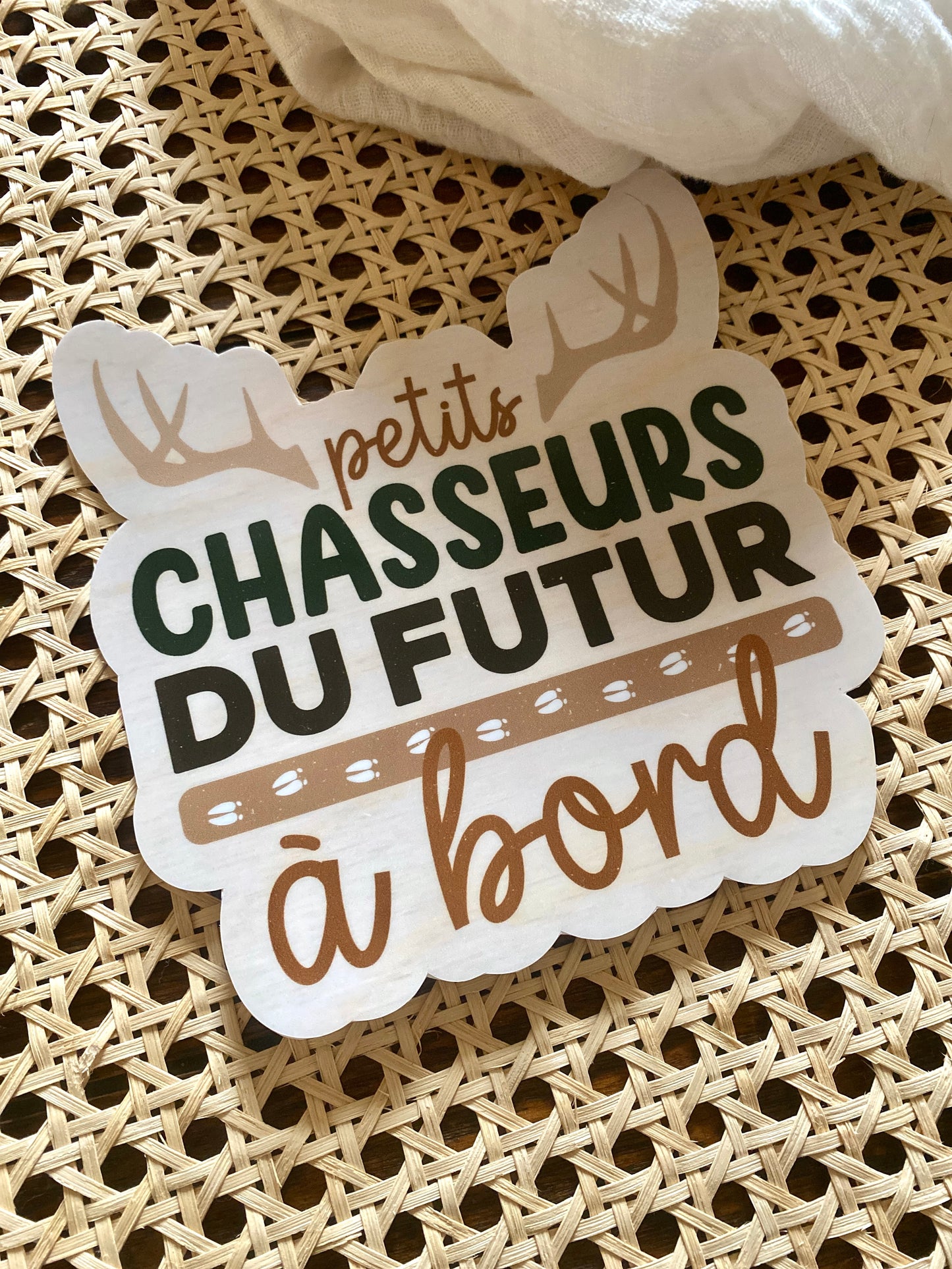 Autocollant voiture « Petits chasseurs du futur à bord »