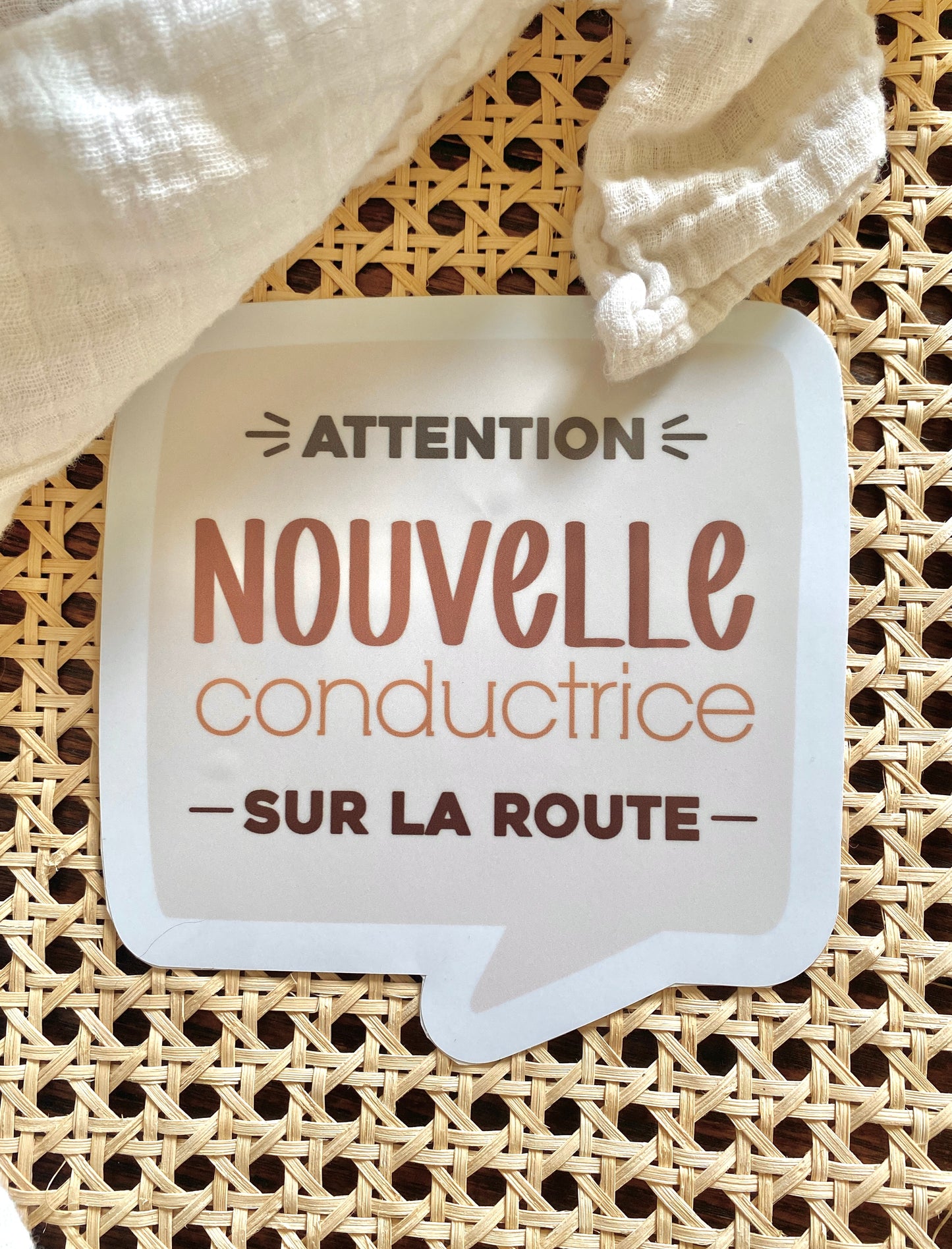Autocollant voiture « Attention nouvelle conductrice »