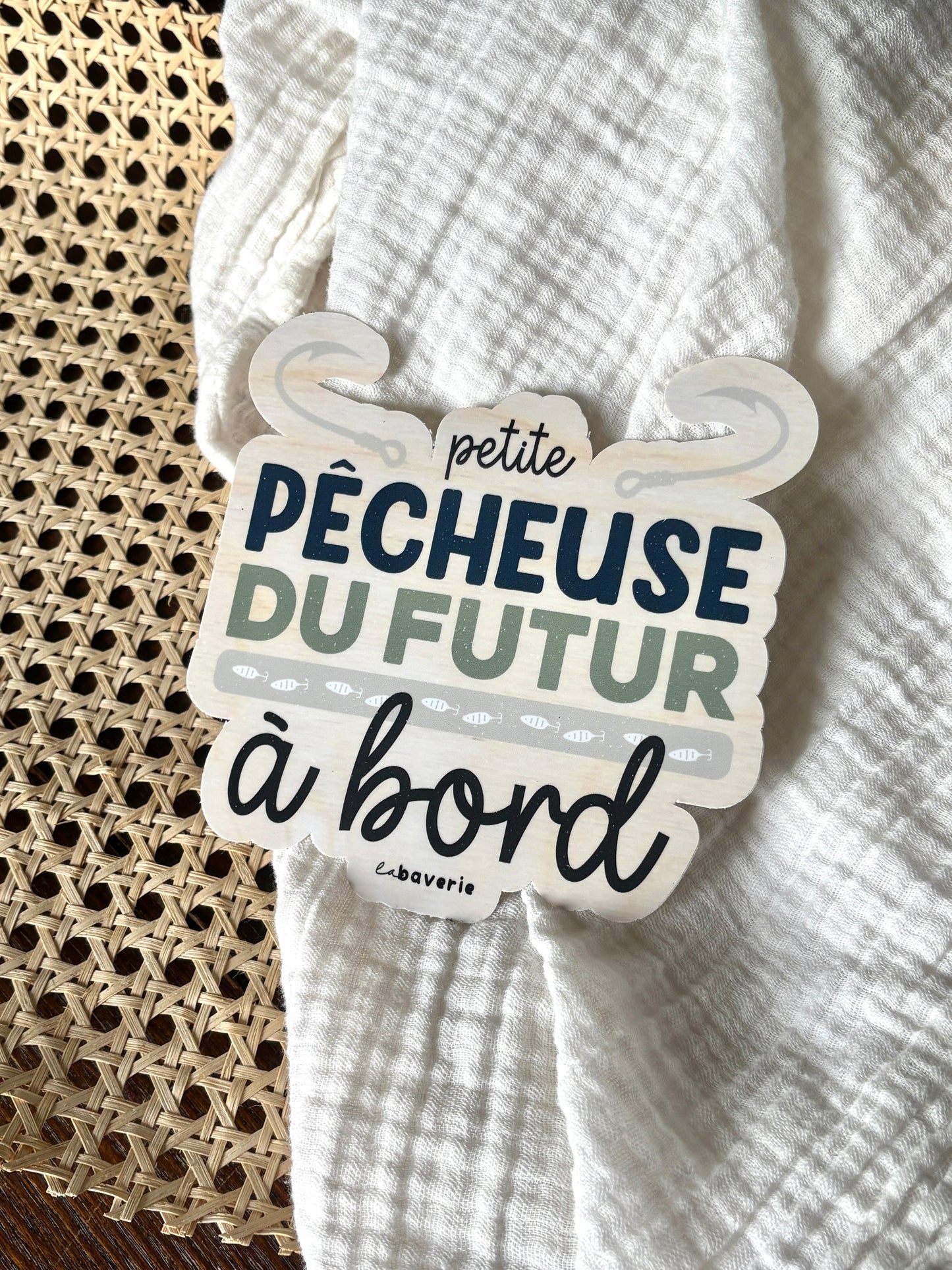 Autocollant voiture « Petite pêcheuse du futur à bord »